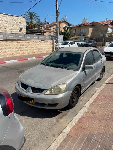 לנסר Executive אוט׳ 1.6 (98 כ״ס)
