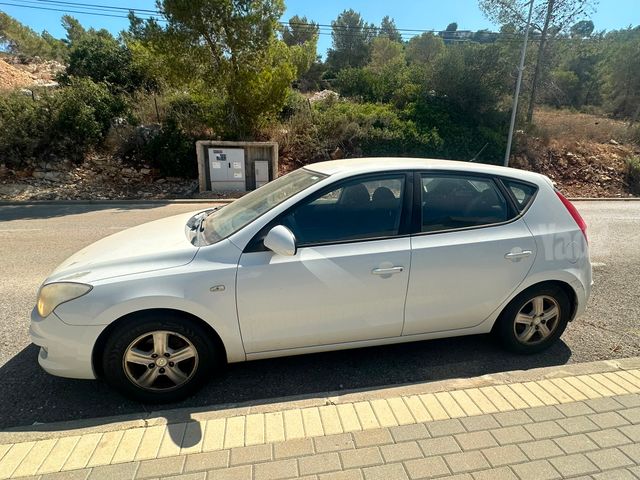 יונדאי i30