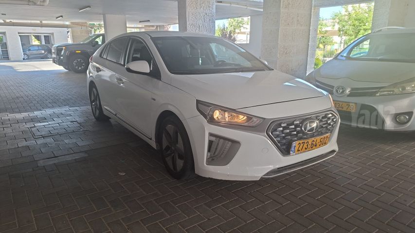 יונדאי איוניק