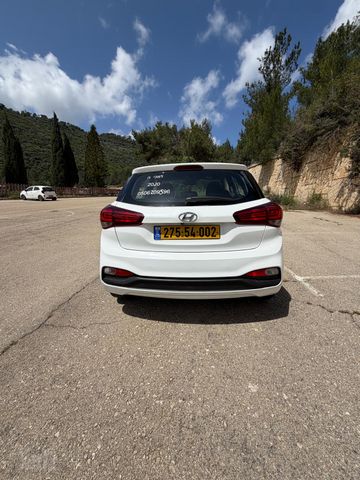 יונדאי i20