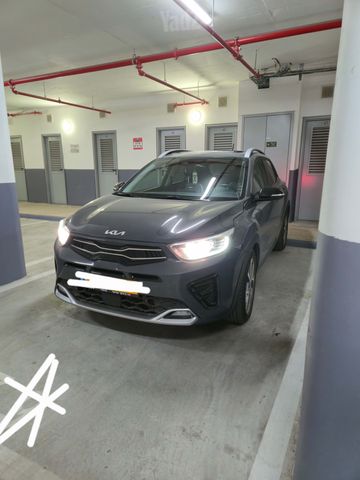 קיה סטוניק