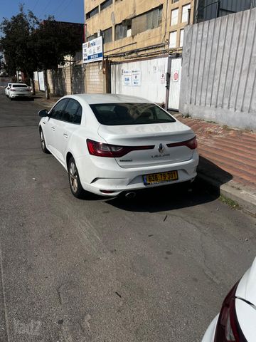 רנו מגאן