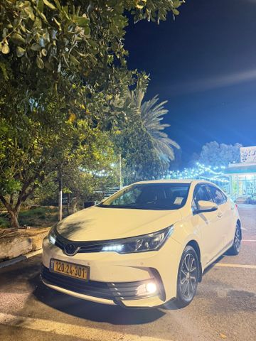 טויוטה קורולה