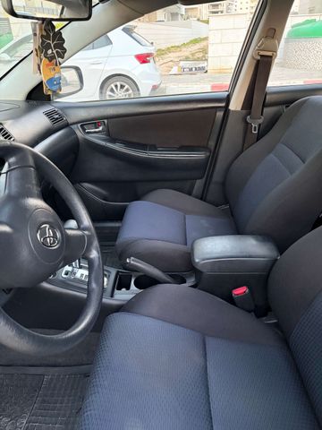 טויוטה קורולה