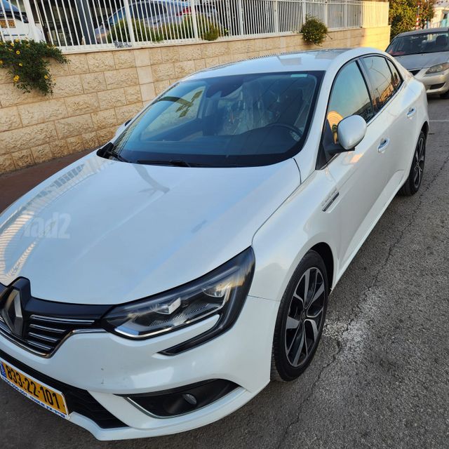 רנו מגאן
