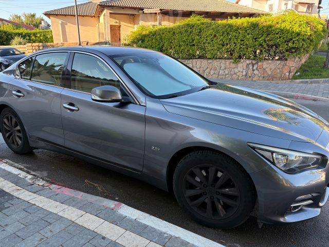 אינפיניטי Q50