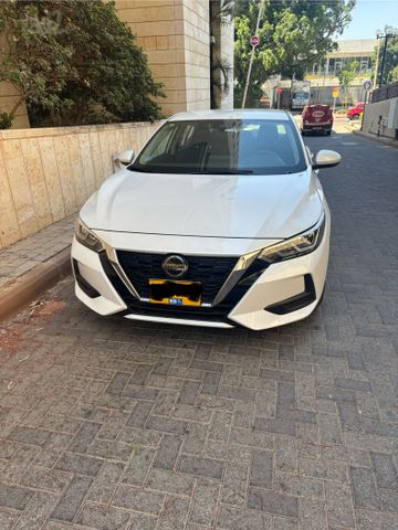 ניסאן סנטרה