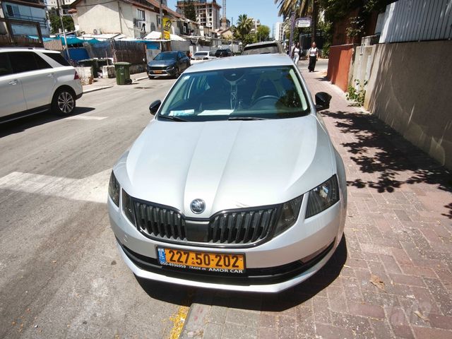 סקודה אוקטביה