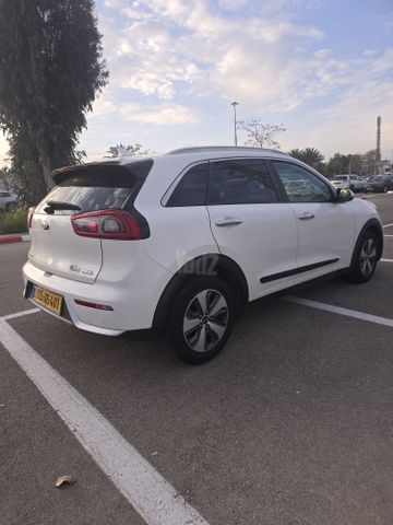 קיה נירו
