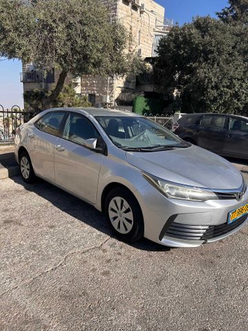 טויוטה קורולה