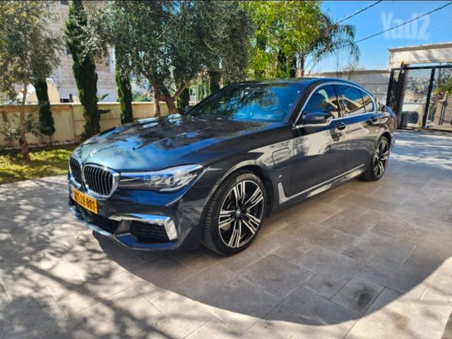 מודעת רכב ב מ וו סדרה 7
