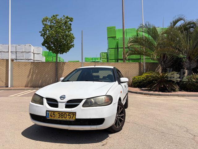 ניסאן אלמרה