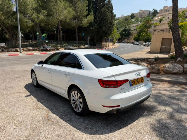 אאודי A4