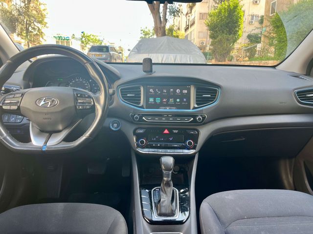 יונדאי איוניק