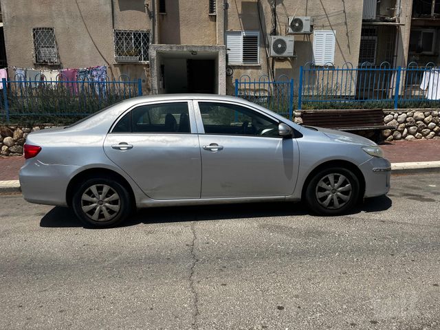 טויוטה קורולה