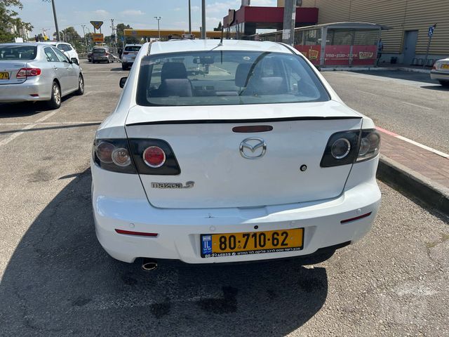 מאזדה 3