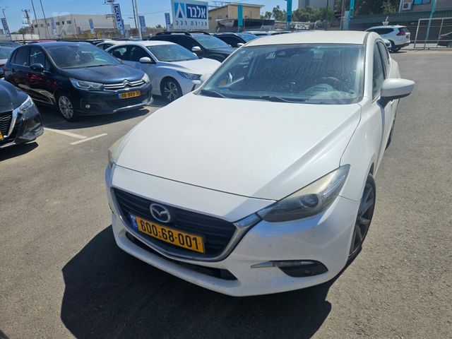 מאזדה 3