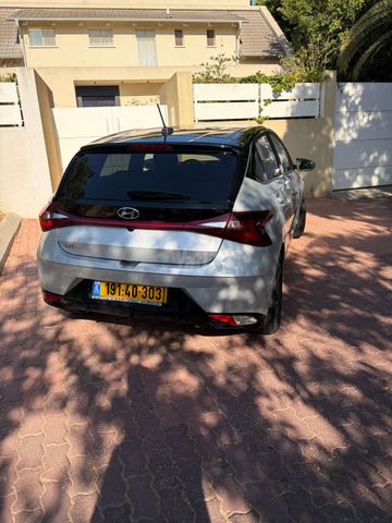 יונדאי i20