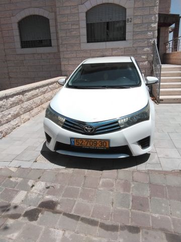 מודעת רכב טויוטה קורולה