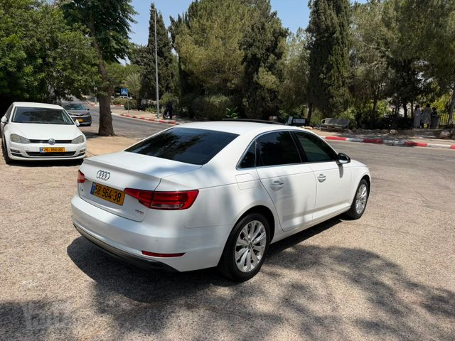 אאודי A4