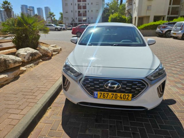 יונדאי איוניק