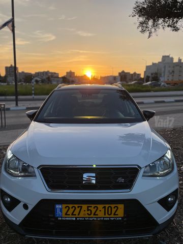 מודעת רכב סיאט ארונה