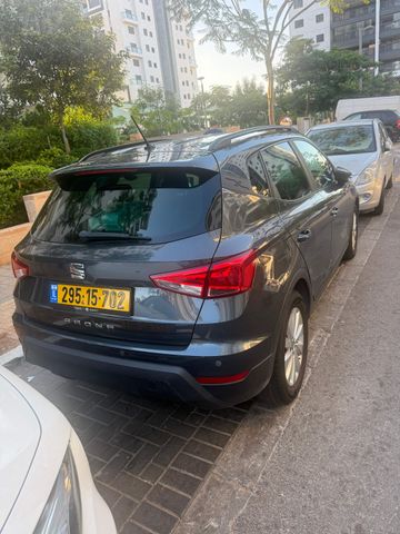 מודעת רכב סיאט ארונה