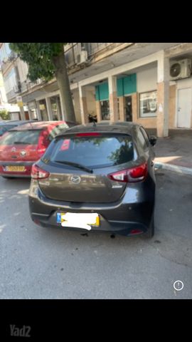 מודעת רכב מאזדה 2