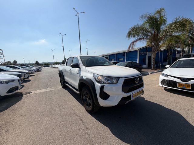 טויוטה היילקס