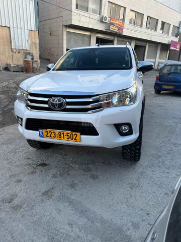 טויוטה היילקס