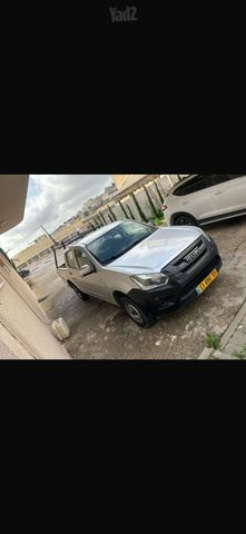 מודעת רכב איסוזו די-מקס