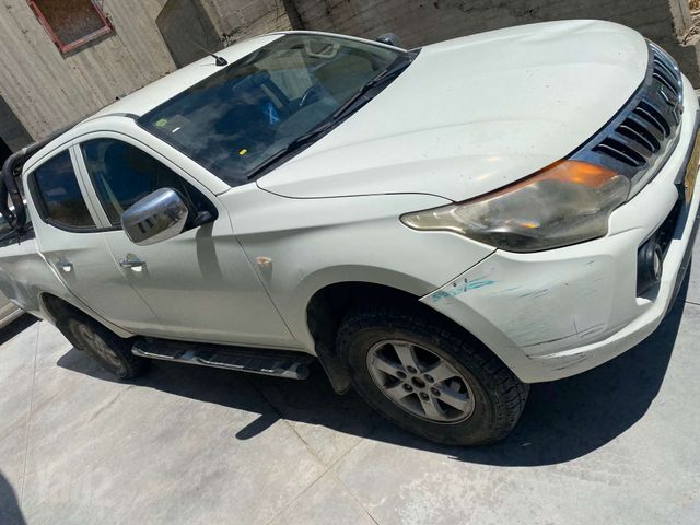 מיצובישי טרייטון / L200