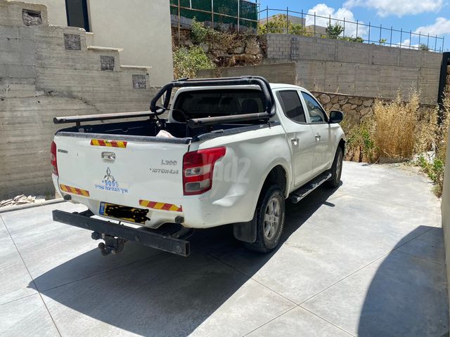 מיצובישי טרייטון / L200