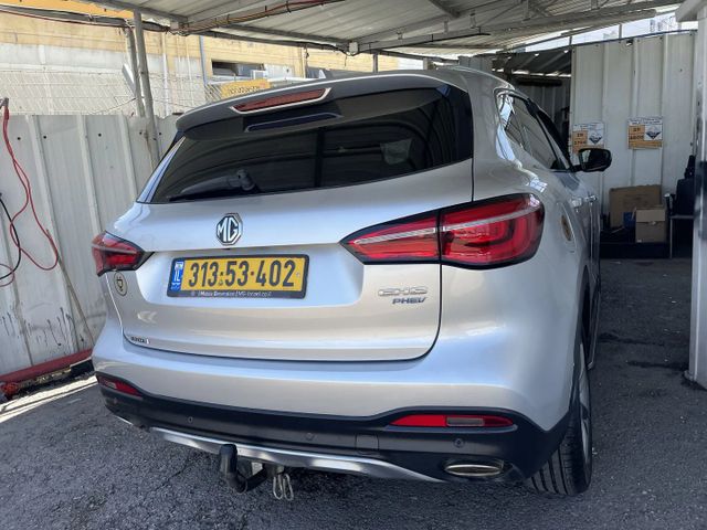 מודעת רכב אם ג'י EHS PHEV 2