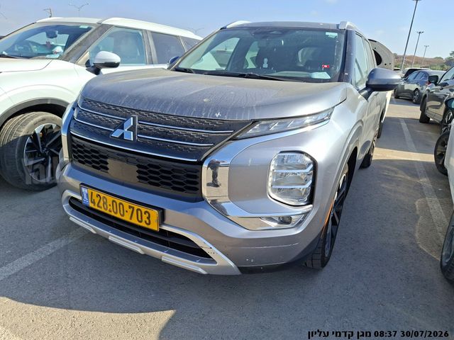 מיצובישי אאוטלנדר
