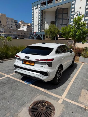 אאודי Q3