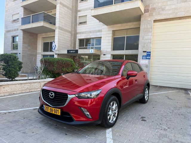 מודעת רכב מאזדה CX-3