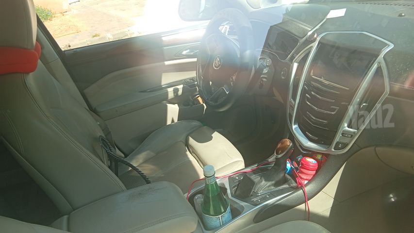 קאדילק SRX