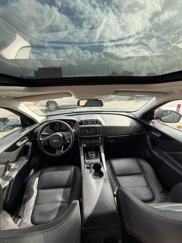 F-Pace Prestige אוט׳ 2.0 (180 כ״ס)