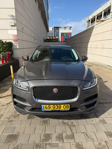 יגואר F-Pace
