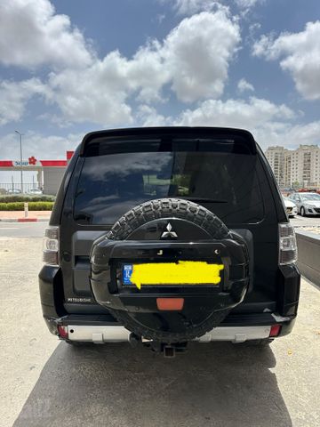 מיצובישי פג'רו