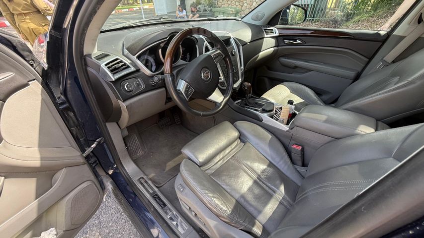 קאדילק SRX