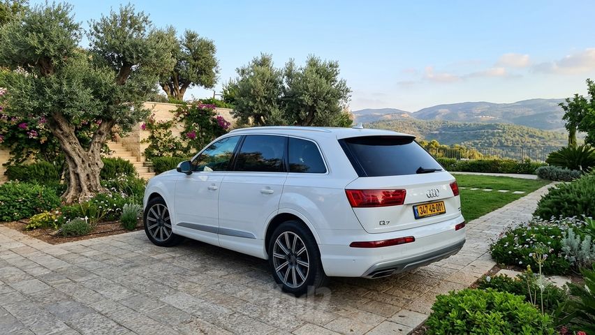 אאודי Q7