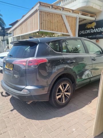 מודעת רכב טויוטה RAV4