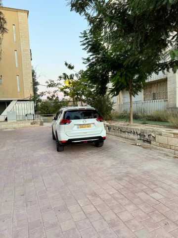 ניסאן אקס טרייל