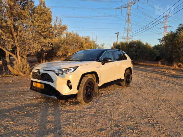 מודעת רכב טויוטה RAV4