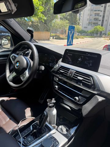 ב מ וו X3