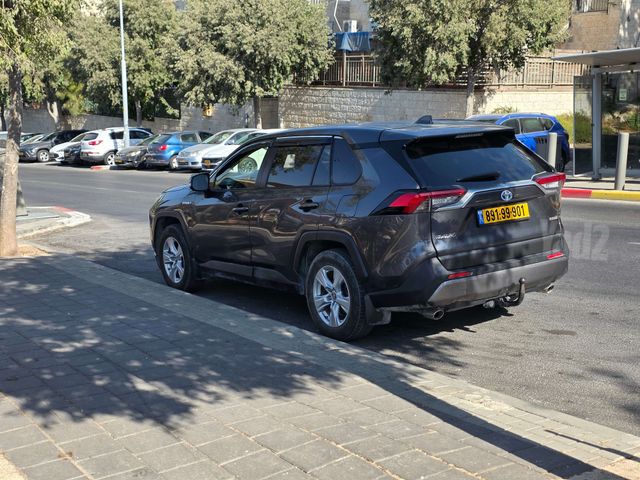 טויוטה RAV4