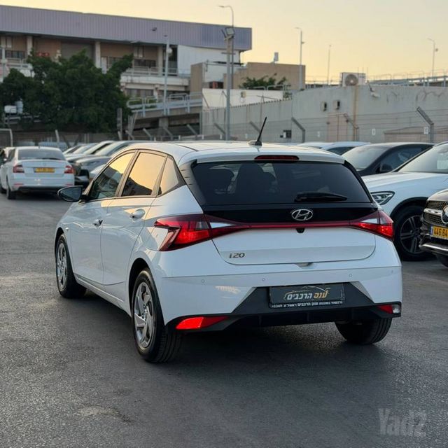 יונדאי i20