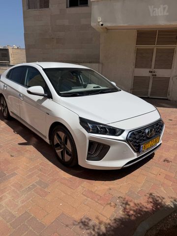 יונדאי איוניק